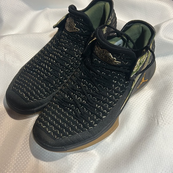 Nike Air Jordan Black Basketball Shoes AA1257-021 Size 6 Yth or 7.5 Women’s - Picture 6 of 6